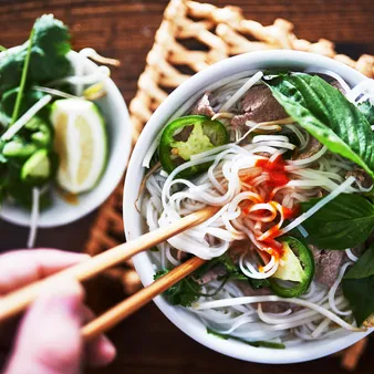 The Best Pairings of Wine and Beer with Vietnamese Food